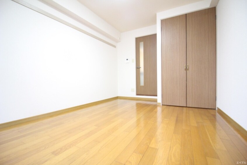 居室 ヤマゼンロイヤルパレス