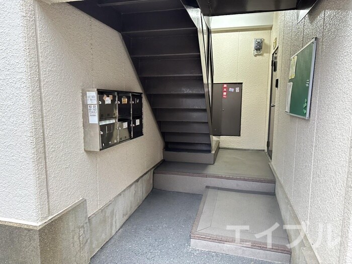 エントランス部分 レクシーズ大蔵