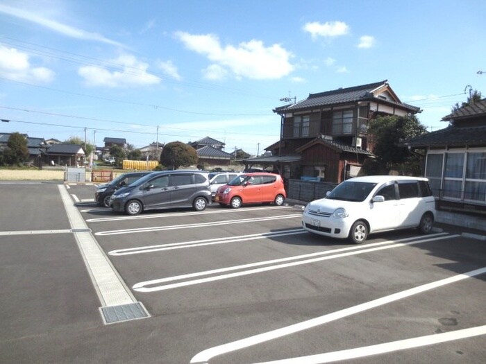 駐車場 グランドアルブルⅡ