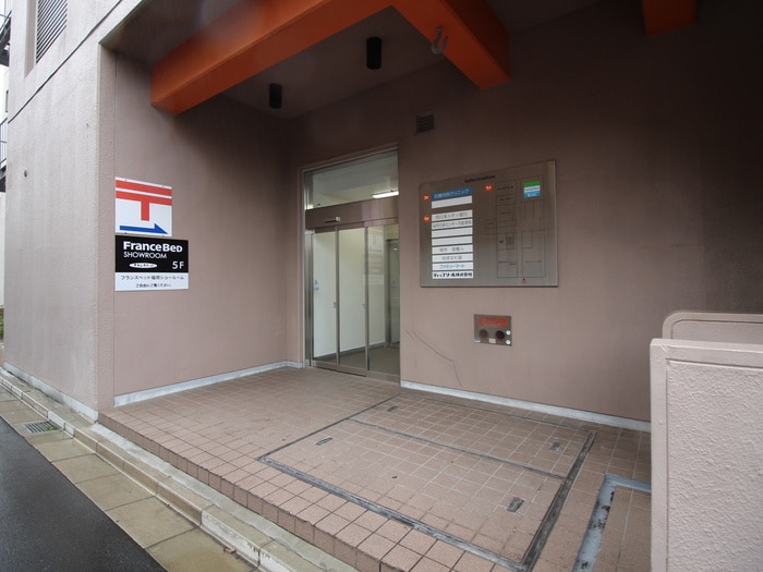 福岡流通センター内郵便局(郵便局)まで391m ｽﾀｼﾞｵ･ｱﾊﾟ-ﾄﾒﾝﾄ･ｵｸﾀﾞ