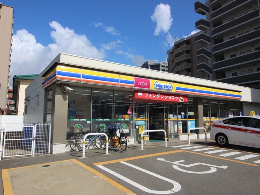 ミニストップ博多吉塚３丁目店(コンビニ)まで10m シャンテ吉塚