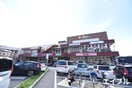 パセオ野間大池(スーパー)まで400m ティアラ寺塚