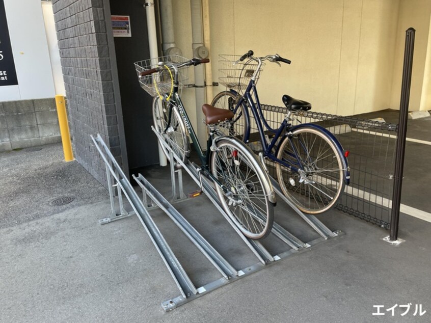 駐輪場 ステディア白金