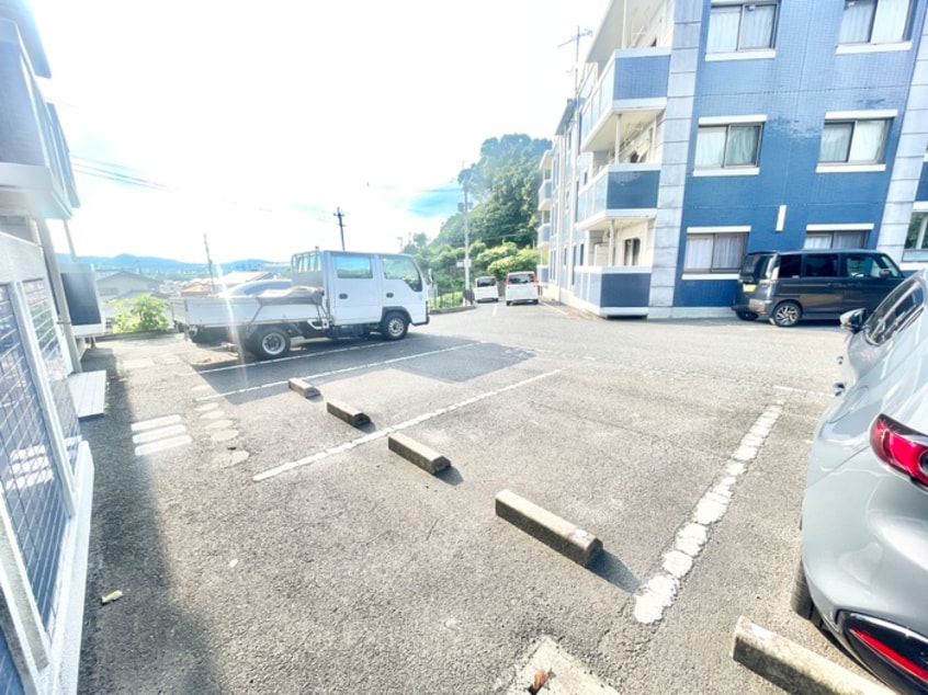 駐車場 BLUE・LAKE・VILLAGE　Ａ棟