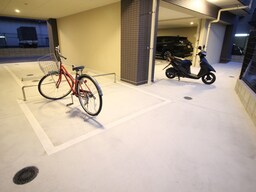 駐輪場