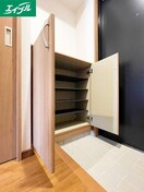 靴箱 Habitation　HIRA