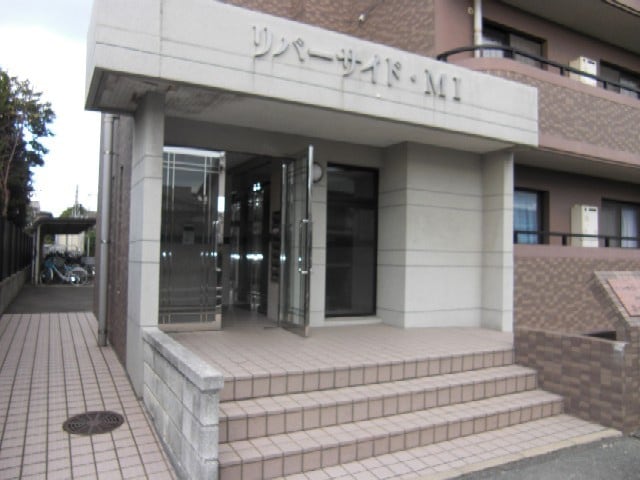 エントランス部分 リバーサイドＭⅠ