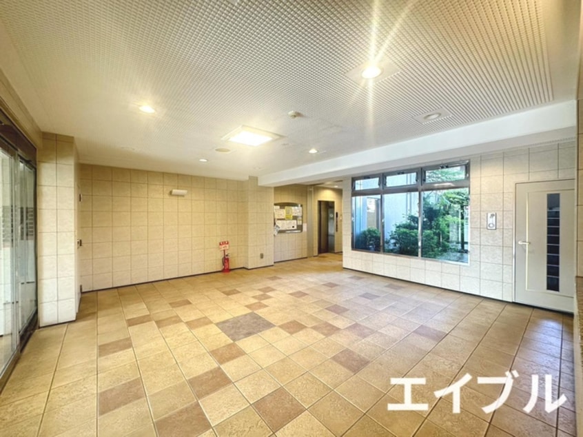エントランス部分 エクレール中井