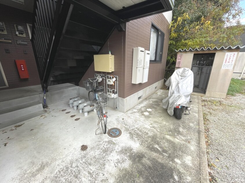 駐輪場 セジュ－ルエスポア－ル