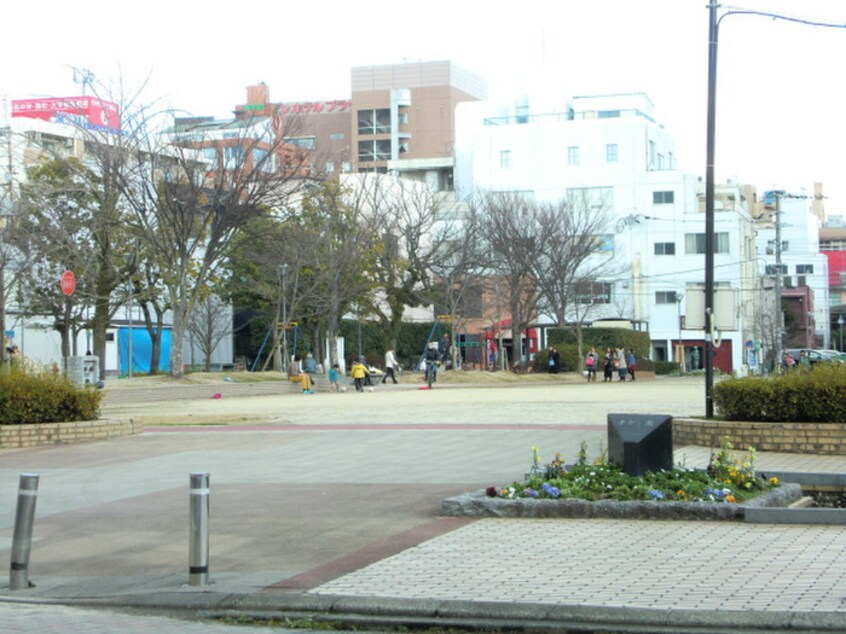 東町公園(公園)まで55m パークレーン六ツ門