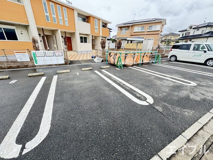 駐車場 ネオ　コスモス