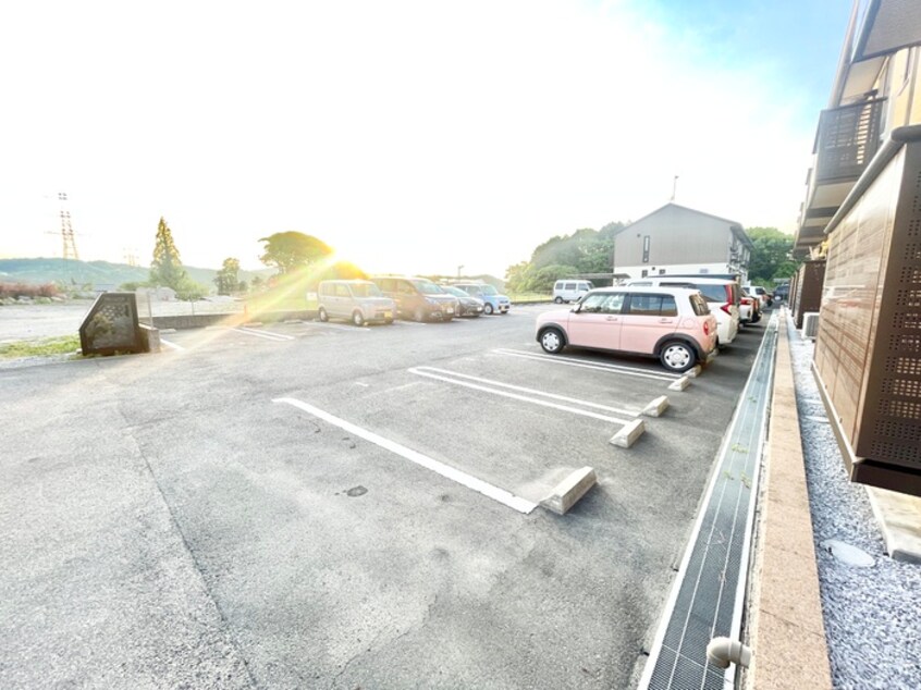 駐車場 テロワール五番館