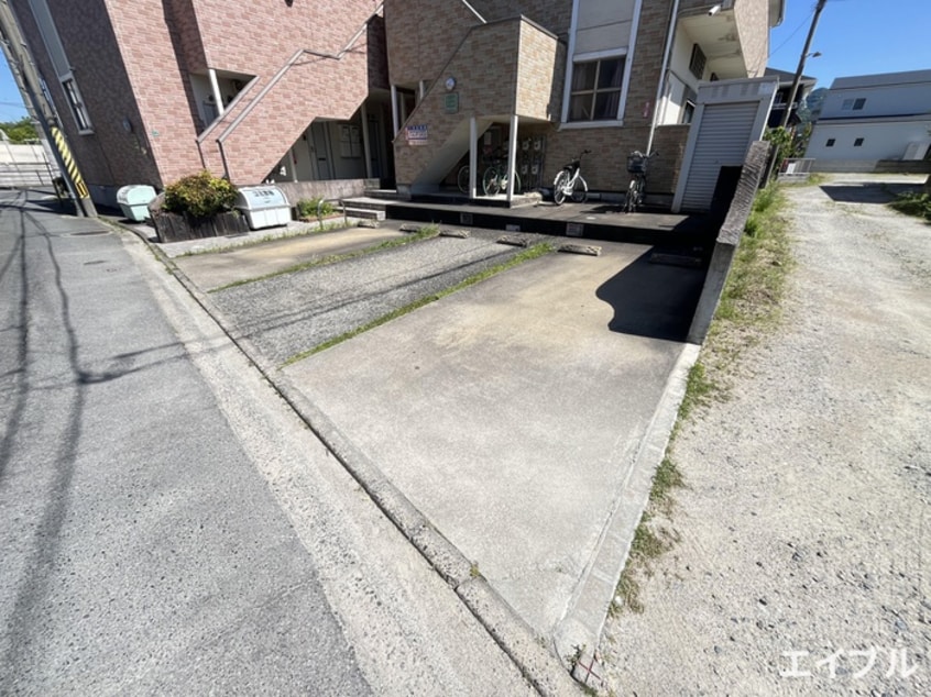 駐車場 ユゥ＆ミィ金山駅前A棟