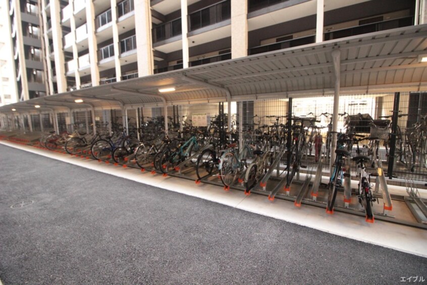 駐輪場 ｸﾞﾗﾝﾌｫｰﾚ千早ﾏｰｸｽｸｴｱｲｰｽﾄｳｲﾝｸﾞ