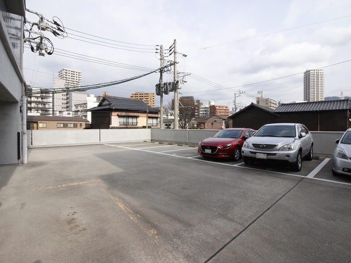 駐車場 ロイヤルグランデ