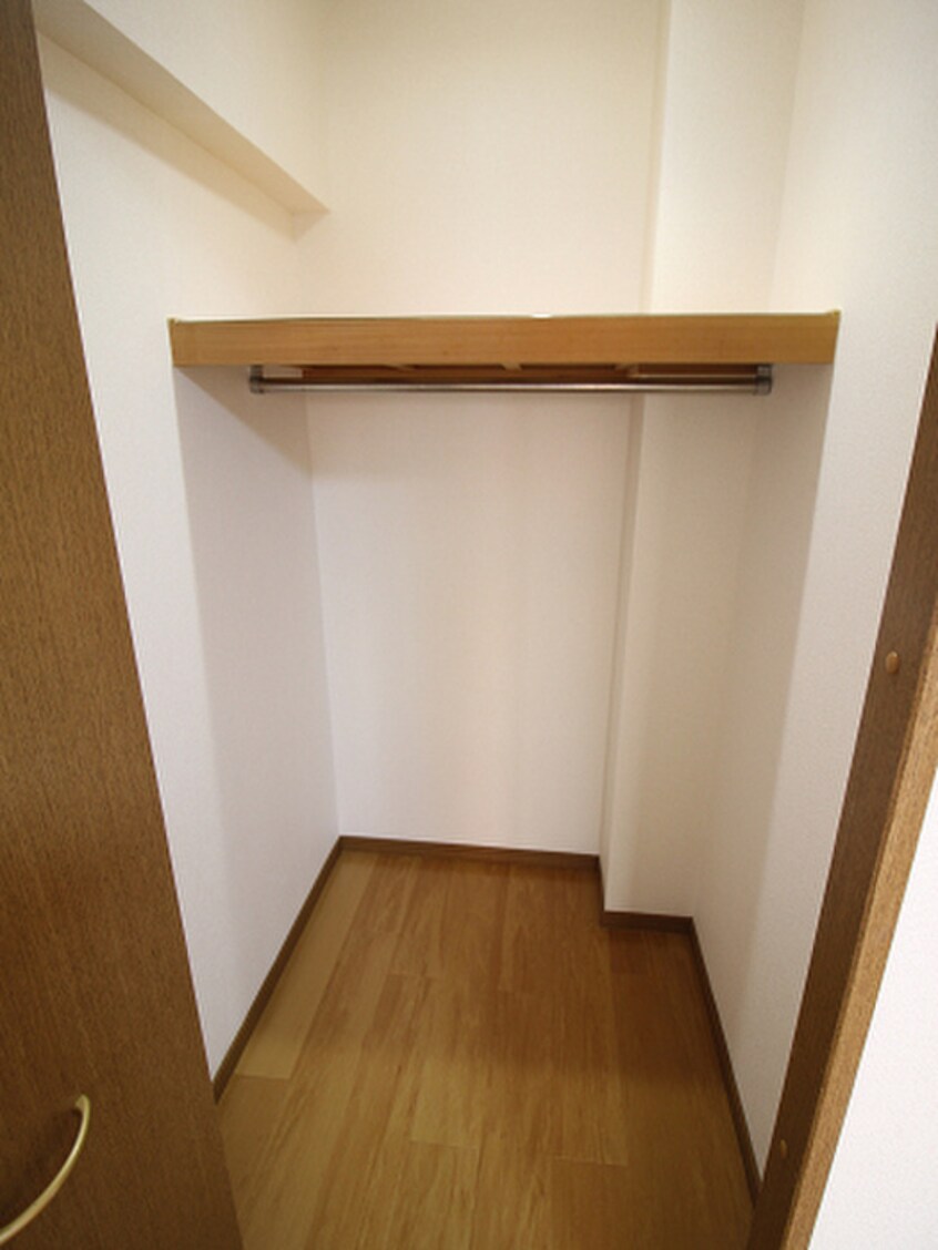 収納 エルマーノ下到津