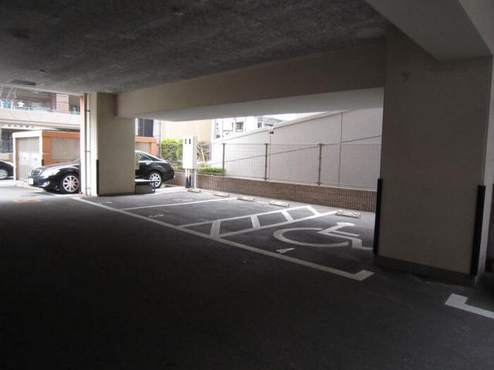 駐車場 アントゥ－ル薬院