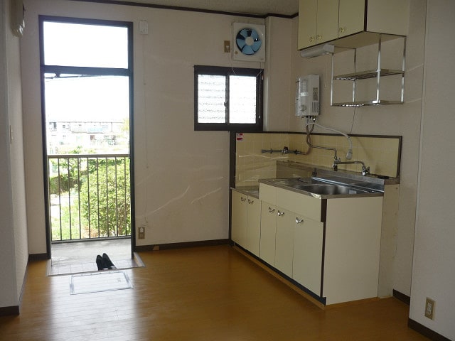 キッチン コスモハイツ俵