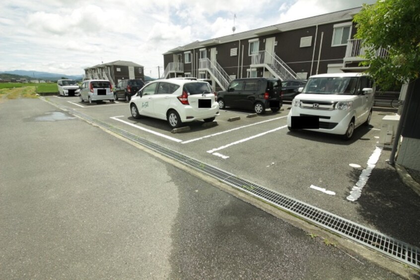 駐車場 インスパイア