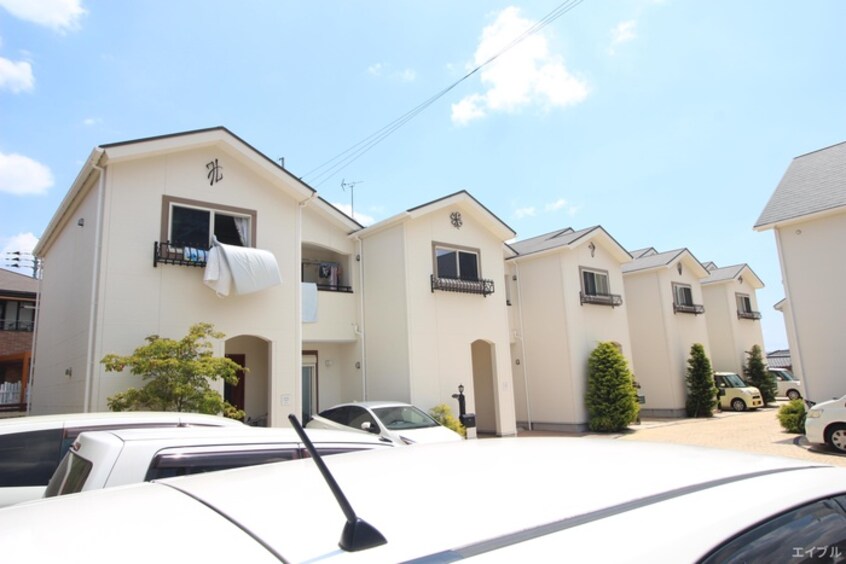 外観写真 ｺﾘｰﾇ ﾄﾞｩ ﾌﾚｰﾙ East Stage