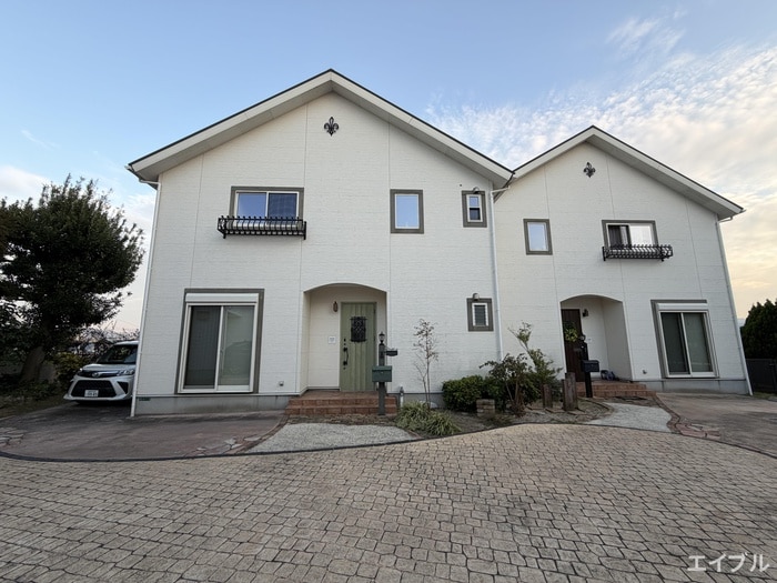 外観写真 ｺﾘｰﾇ ﾄﾞｩ ﾌﾚｰﾙ South Stage