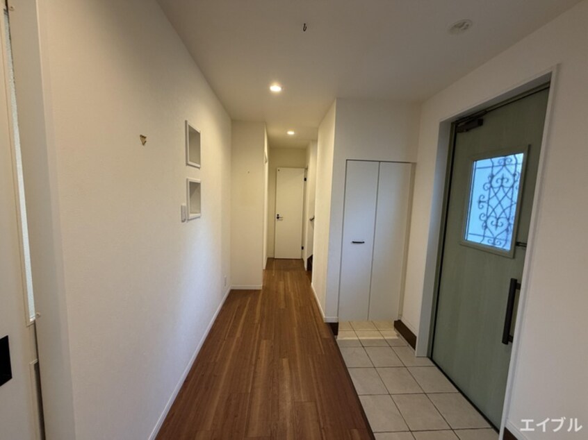 廊下 ｺﾘｰﾇ ﾄﾞｩ ﾌﾚｰﾙ South Stage