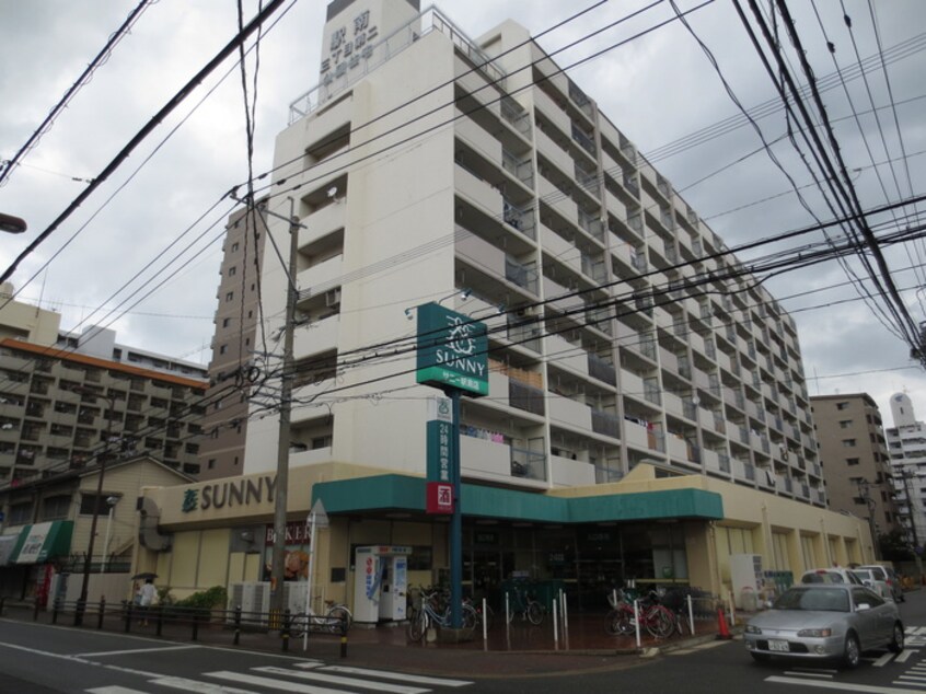 サニー(スーパー)まで151m ドリ－ムライフ博多駅南