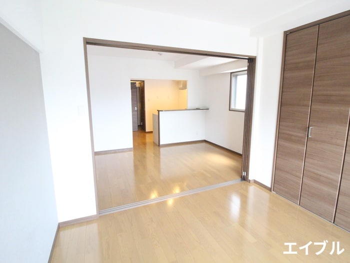 居室 エイティ・イースト