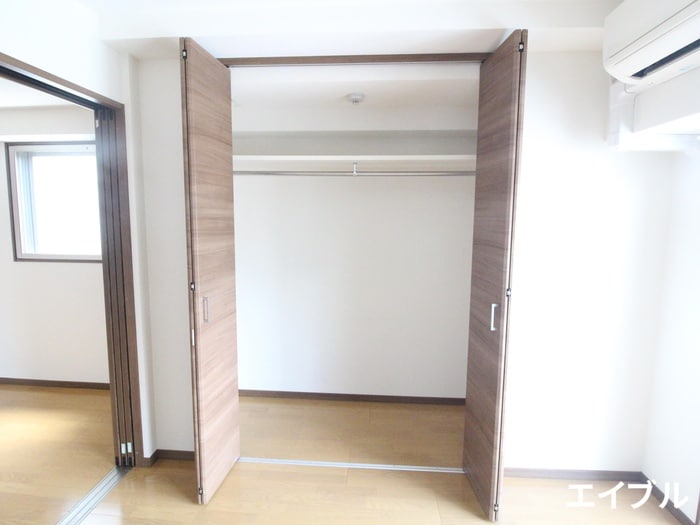 収納 エイティ・イースト