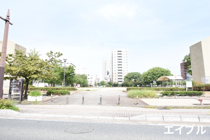 東町公園(公園)まで500m エイティ・イースト