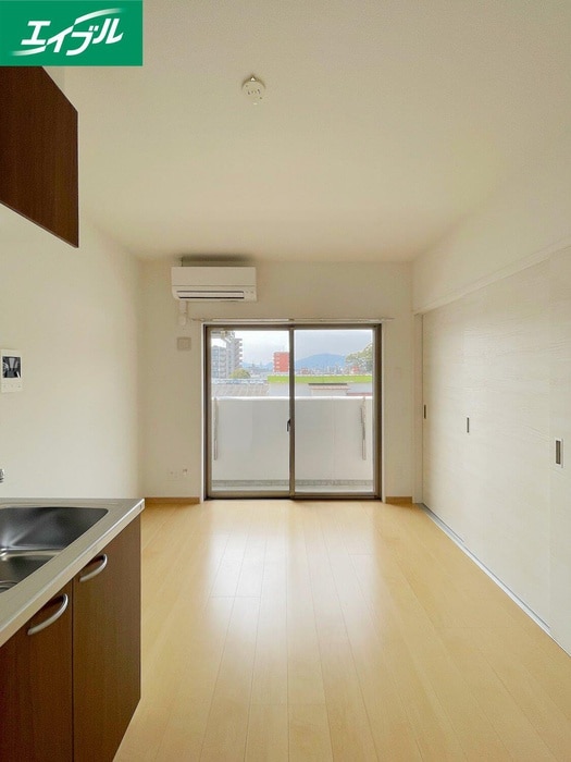 居室 カサグランデ川津