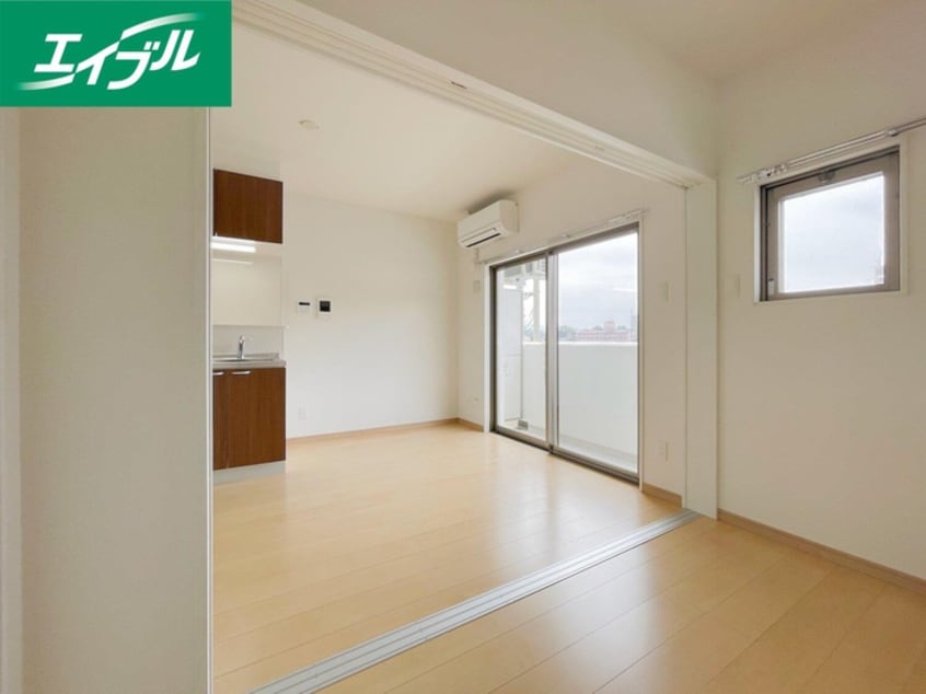 居室 カサグランデ川津