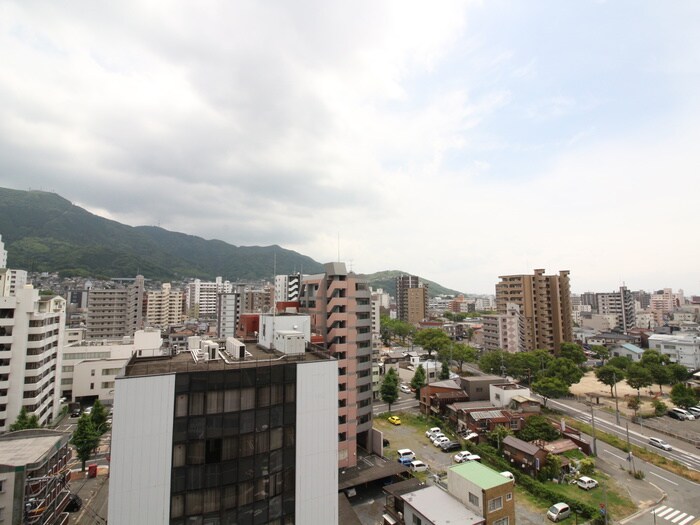 室内からの展望 ウイングス八幡駅前