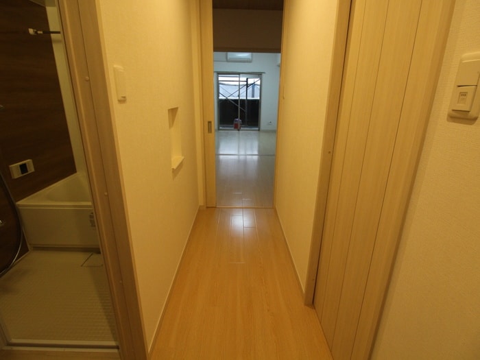 廊下 ウイングス八幡駅前