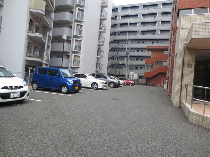 駐車場 寿マンション