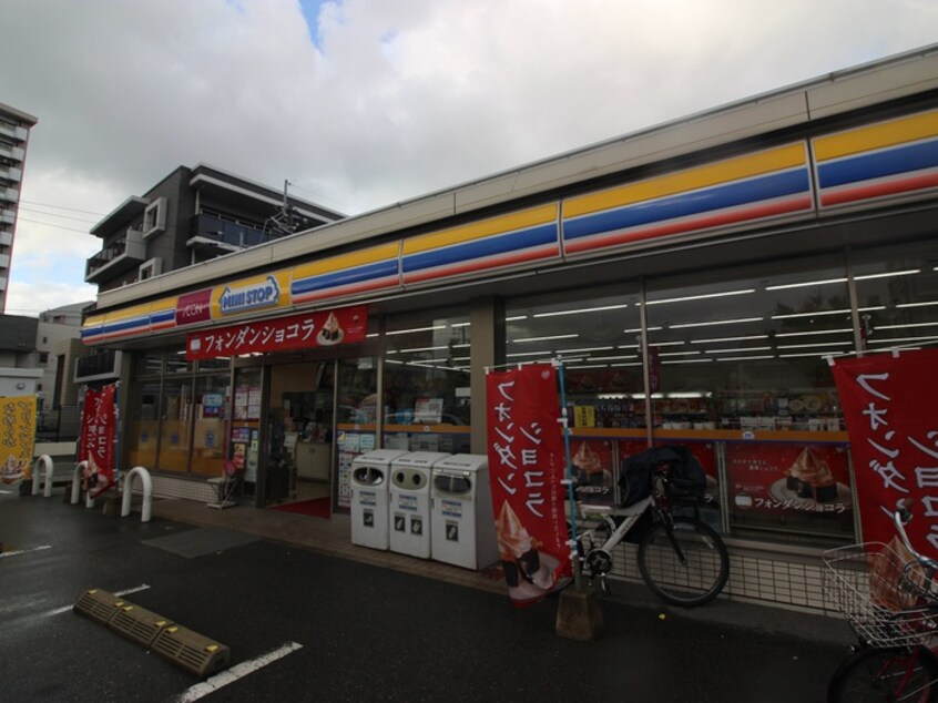 ミニストップ箱崎3丁目店(コンビニ)まで125m スマイルコ－ト箱崎