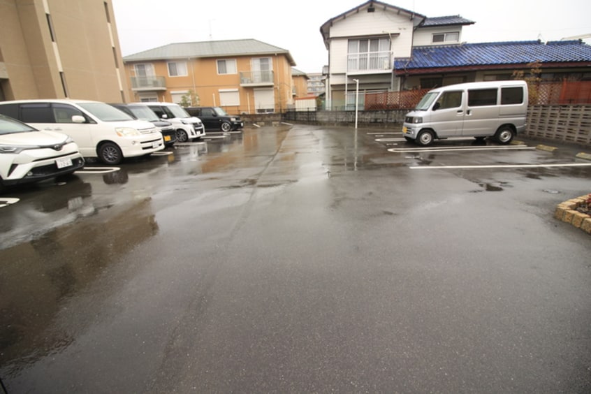 駐車場 プレジール下大利　弐番館
