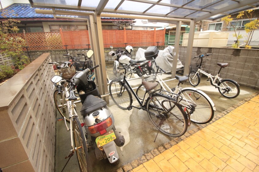 駐輪場 プレジール下大利　弐番館