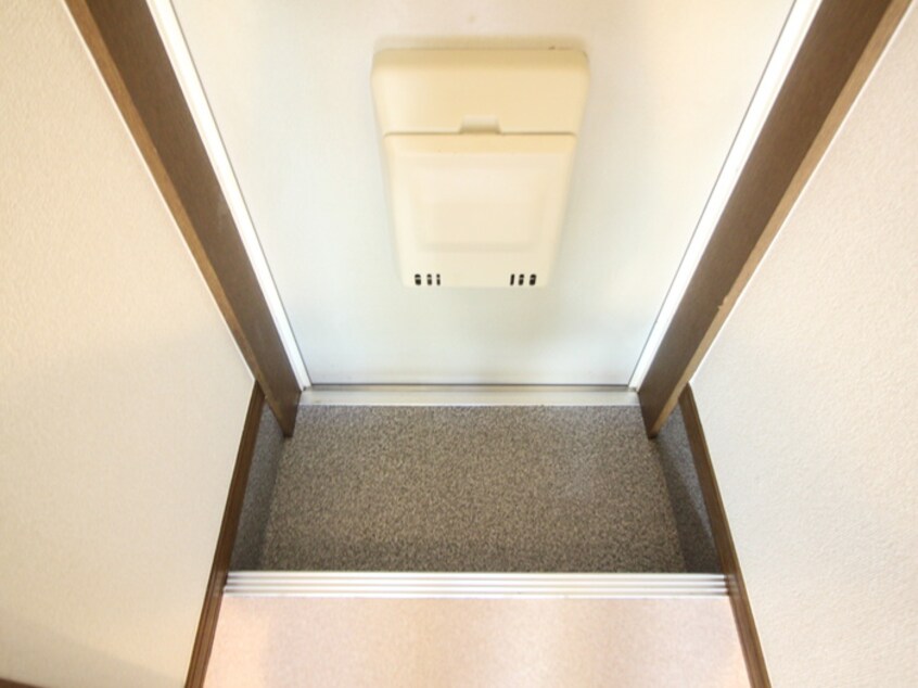 玄関 ア－デンハイム志免