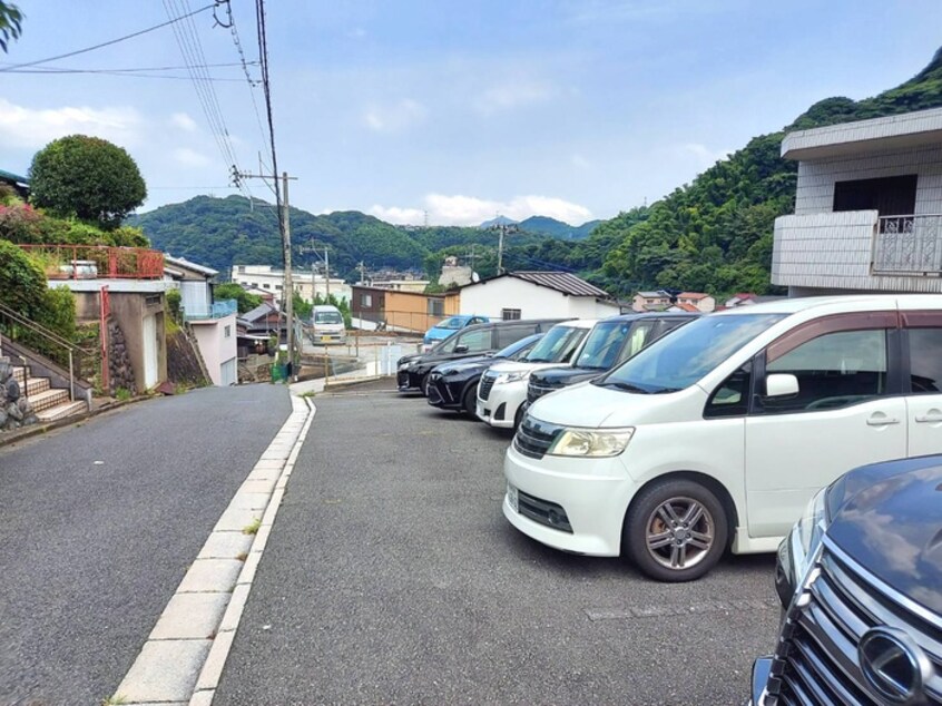 駐車場 シャルダン中尾