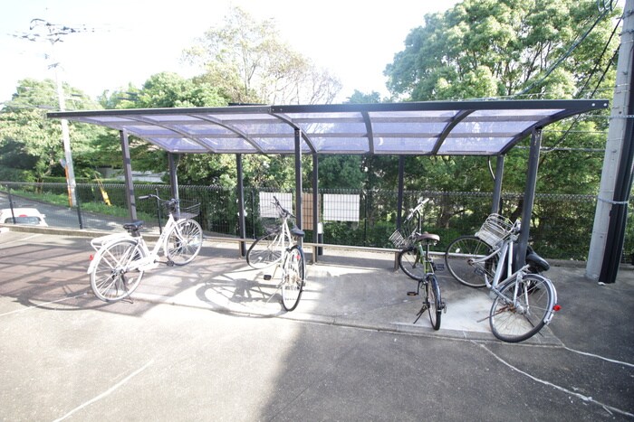 駐輪場 エムビル唐原