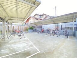 駐輪場