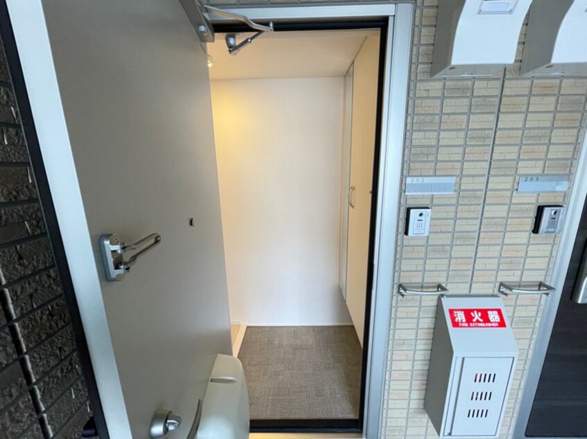 玄関 ヴェラ下富野