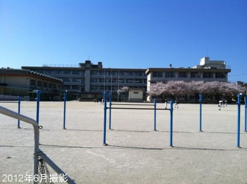 吉塚中学校(中学校/中等教育学校)まで500m コ－ポかわらだ