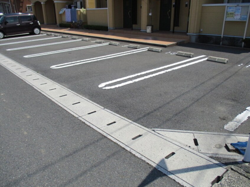 駐車場 グリンデルハイム若園Ｂ