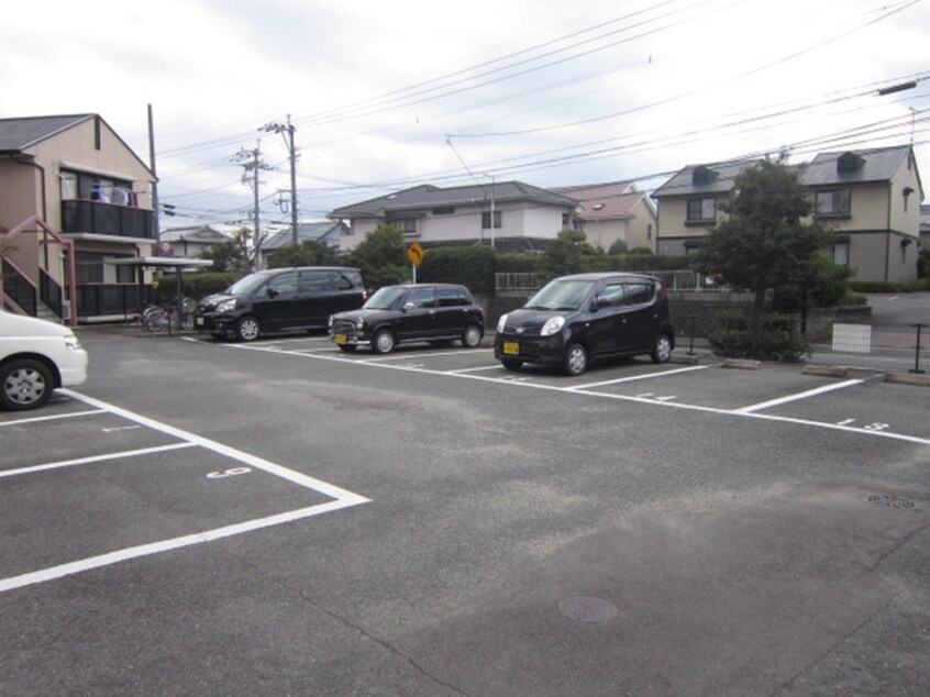 駐車場 エクレール春日A棟