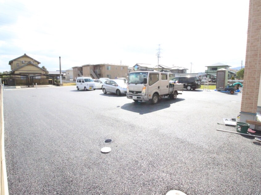 駐車場 SERENA直方　A棟