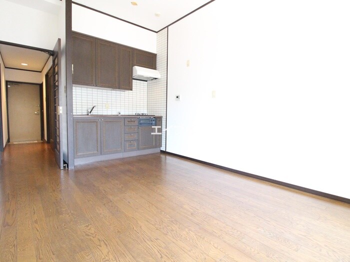 居室 ﾗｲｵﾝｽﾞﾏﾝｼｮﾝ東町(201)