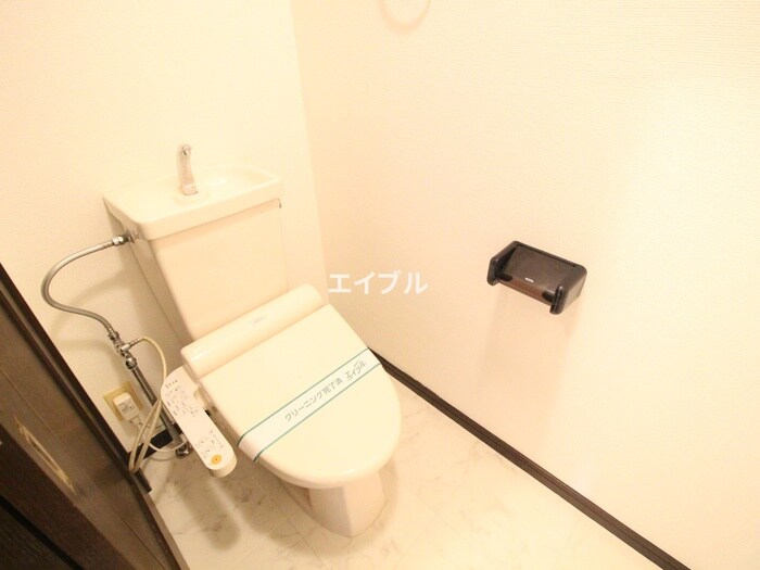 トイレ ﾗｲｵﾝｽﾞﾏﾝｼｮﾝ東町(201)