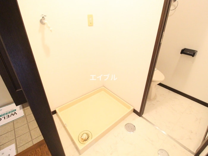 洗濯機置場 ﾗｲｵﾝｽﾞﾏﾝｼｮﾝ東町(201)